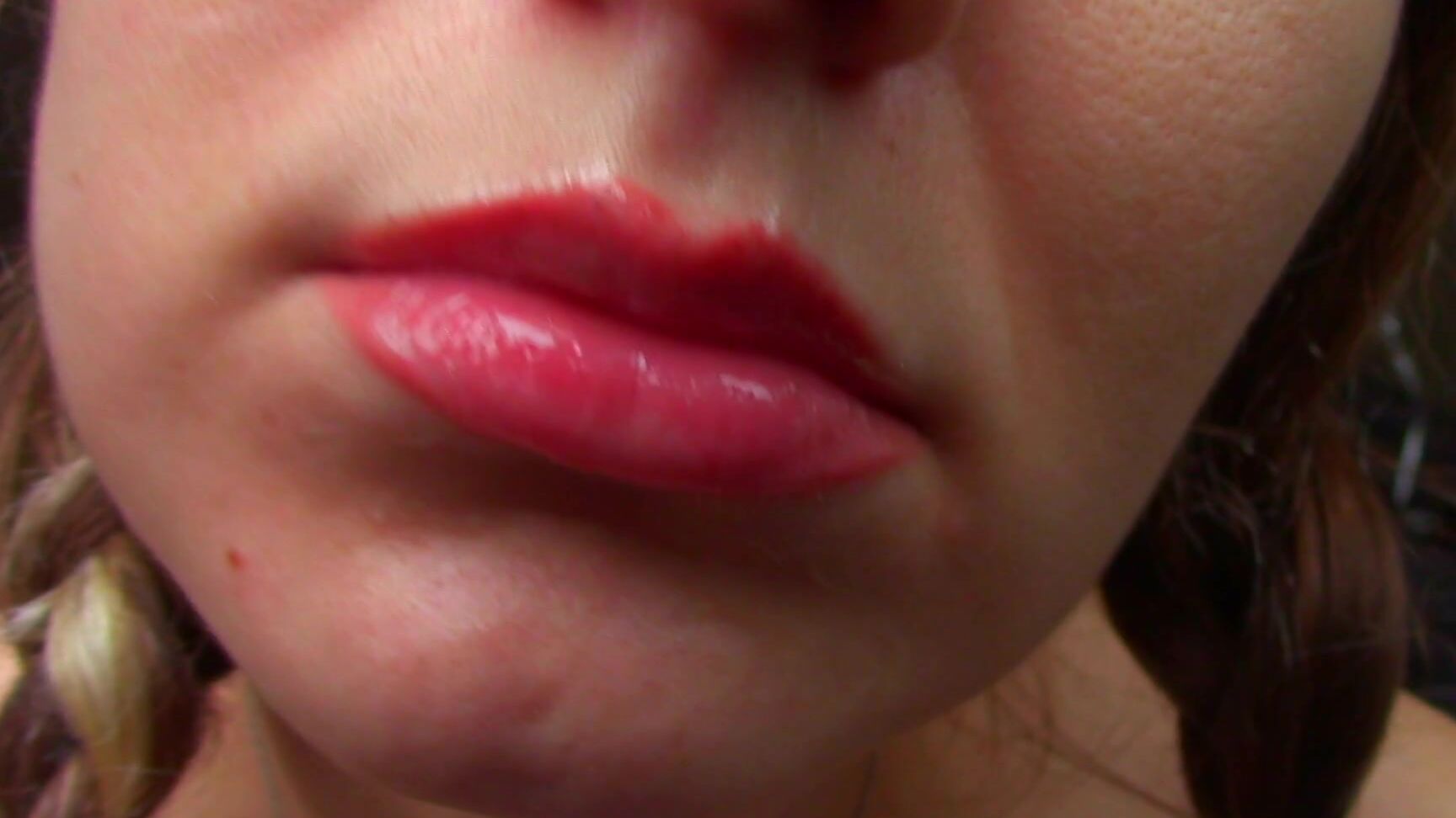 "Goddess Vanessa" dirty talking, jerk off instruction, masturbation instruction, mesmerize, lip gloss Dirty Talk SHINY LIPS JOI manyvids