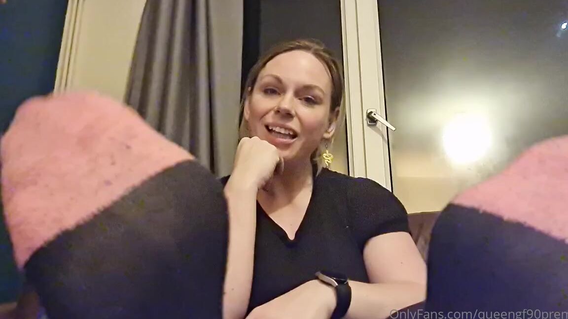 The Foot Queen Of England Aka Queengf90Premium Onlyfans They Smell Insane Today