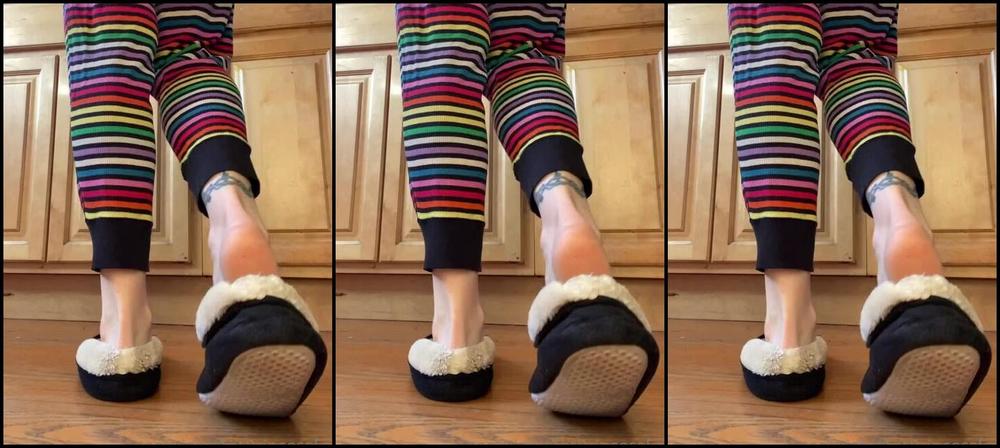 Catprincessfeet Onlyfans Mature Morning Mocassin Soles Do U See The Little Gunk Balls From The Warm Sweaty Mocassins On 9