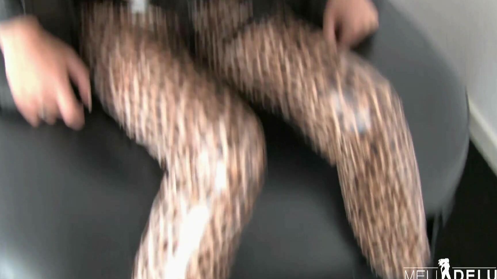 melideluxe gefesseltes teenieopfer extrem benutzt MyDirtyHobby