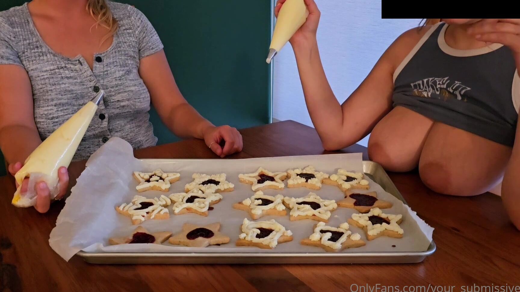 Your Submissive Doll 3697897508 02 18 2025 I M Glad That I Have Such Amazing Help When It Comes To My Baking And Frosting