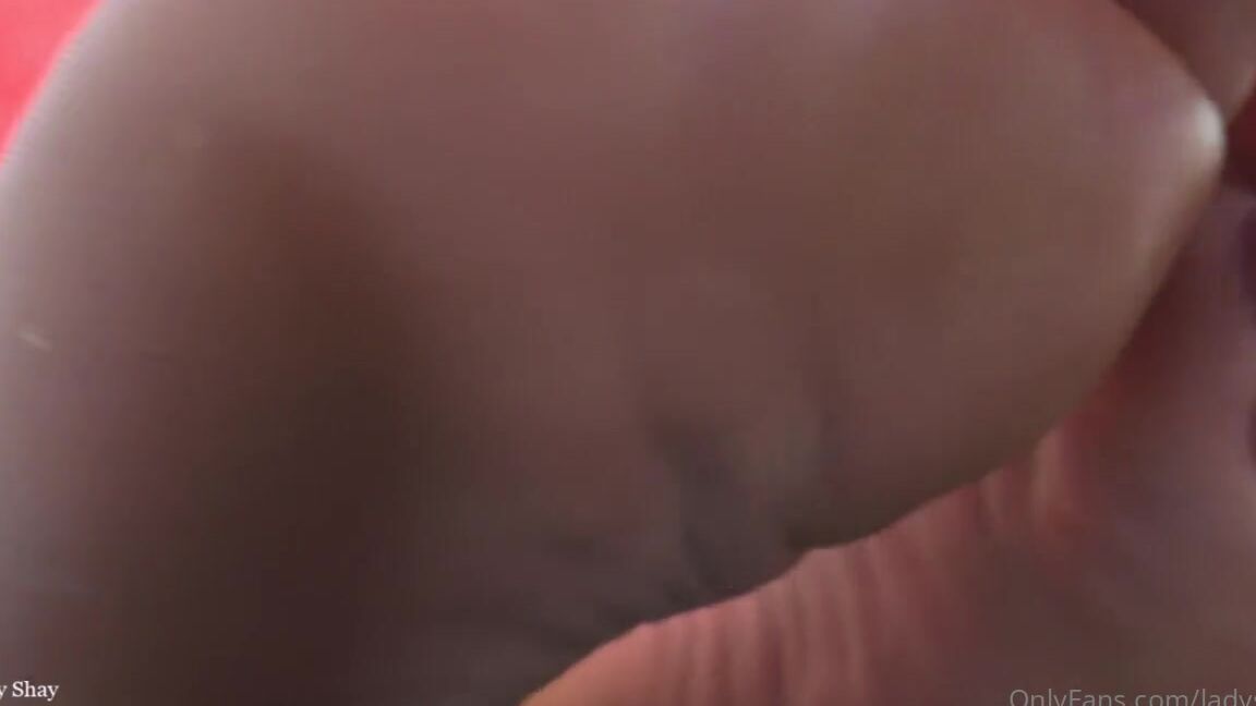 Lady Shayqoscuckoldress Nicknamed Ladyshay 09 15 2020 Onlyfans Video Full Clip Mesmerized By The Scent Of My Soles