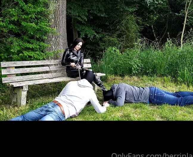 Herrinlady Onlyfans Was Ist Besser Als Ein Stiefellecker Richtig Zwei Stiefellecker Steigert Die Effektivitt Schaup