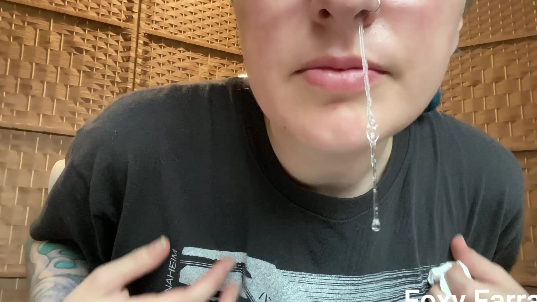 Foxy Farrah Big Intense Sneezes and Messy Blow Manyvids