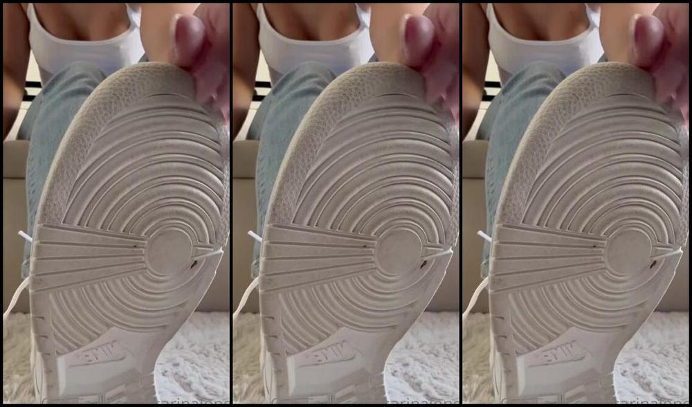 Sarina Jones Nicknamed Sarinajones 09 04 2023 Onlyfans Video Im Taking Off My New Nike Dunk Low