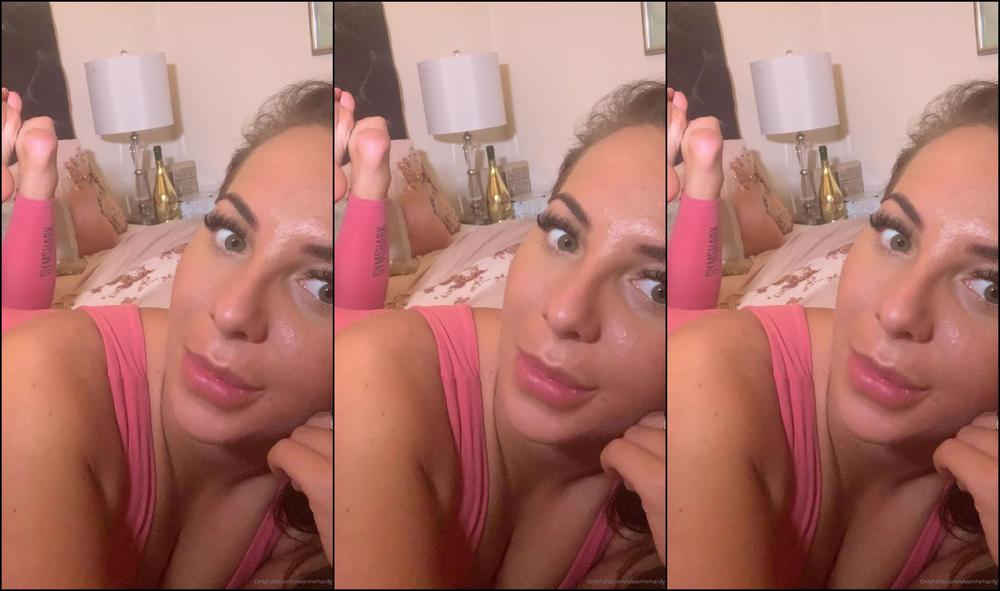 Caramelir Sweaty Feet After The Gym In My Tight Lycra