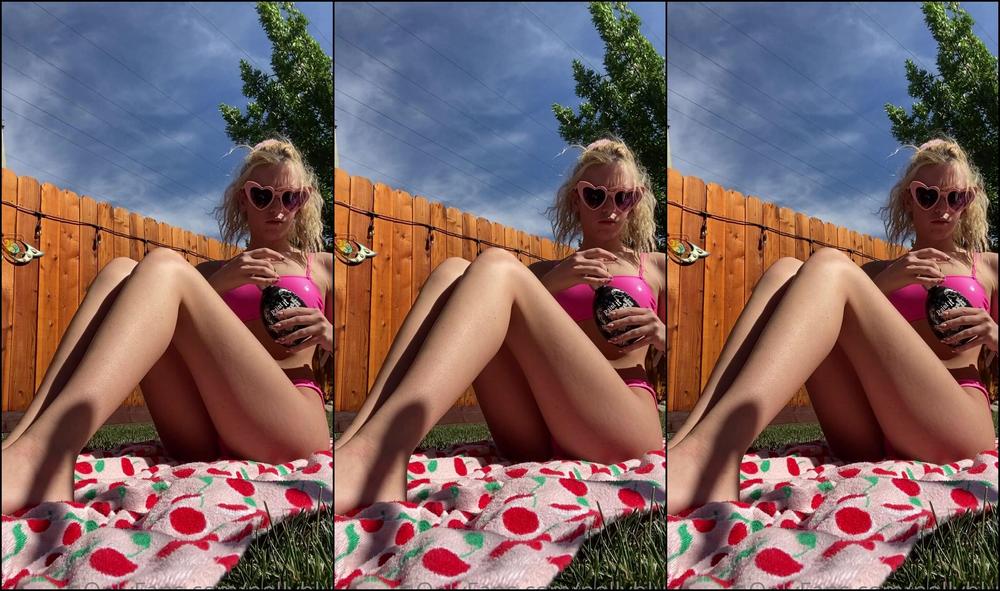 Pollyblue 2484711180 06 11 2022 It S So Hard Making Sure I M Rubbing My Tanning Lotion All Over My Body Can