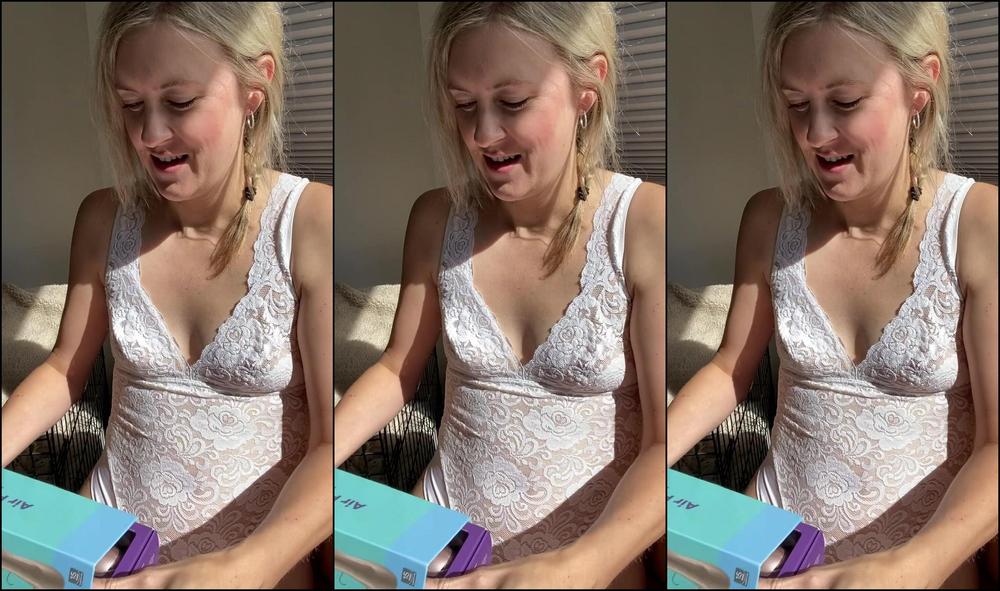 Elizabeth88 3507117375 10 04 2024 Love Getting Presents In The Mail New Video Bundle In Your Dms