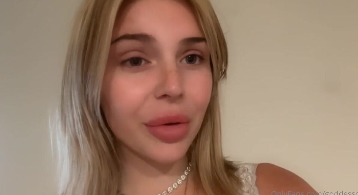 Cecily Aka Goddesscecee Onlyfans Full Version Of Make Out Ass Grabbing Choing Ect Compilation Is Up On Cuck Onlyfans Httpsonlyfan