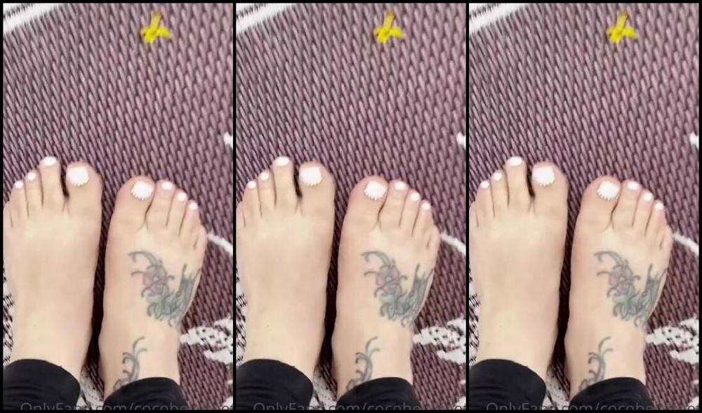 Coco Bella Nicknamed Cocobellafeetz Onlyfans 04 29 2021 Barefoot In The Rain
