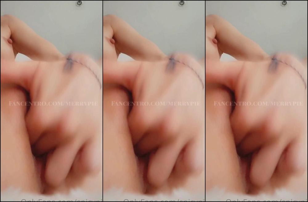 spicypie-28-07-2020-605924613-omg-i-love-to-be-oily-and-i-love-to-have-orgasms-