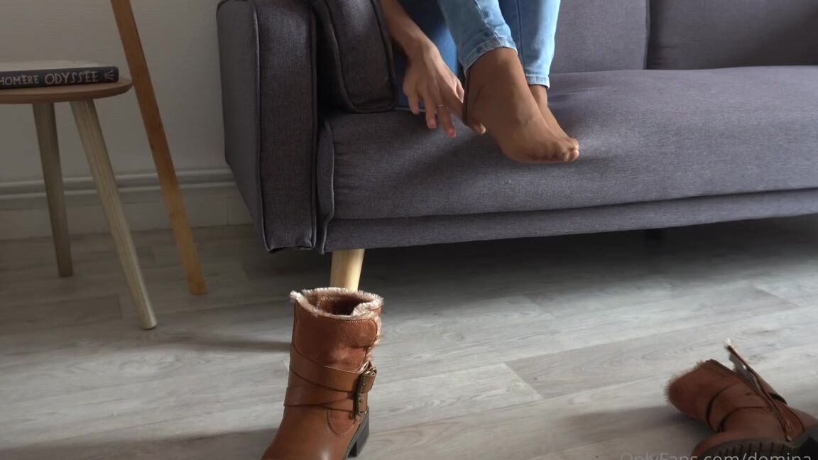 Domina Clara Nicknamed Domina Clara Onlyfans Je Filmerai Bientt Avec Un Autre Angle De Vue Si Ce Genre De Vido Vous Plat