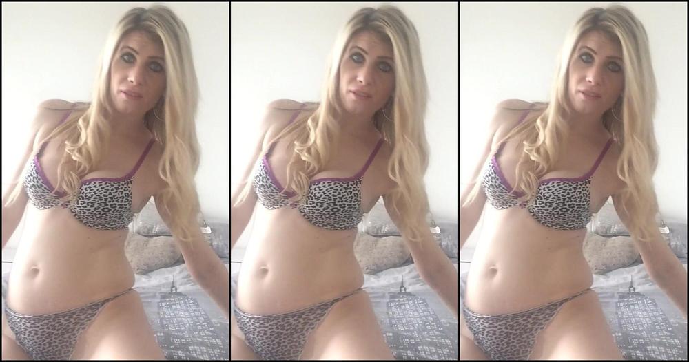 Ashleighmck Small Dick Piss Take