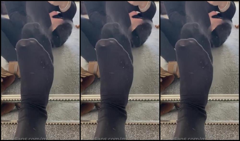 The Queen Of Sole Aka Missesdiscreets Onlyfans Do You Like You Them Sweaty 2 L