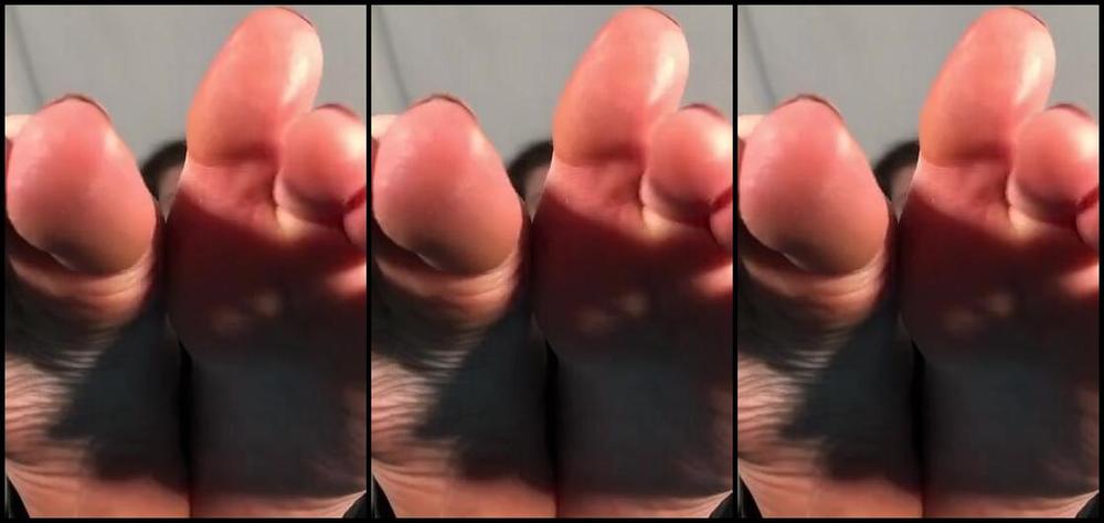 Delilah Nicknamed Footiesfeets Onlyfans Close Up Soles Once Again May Not Be This Nail Polish But Still Bomb As Heck