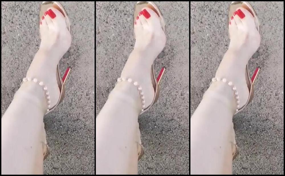 Feetvampire Nicknamed Feetvampire Onlyfans Dangling4