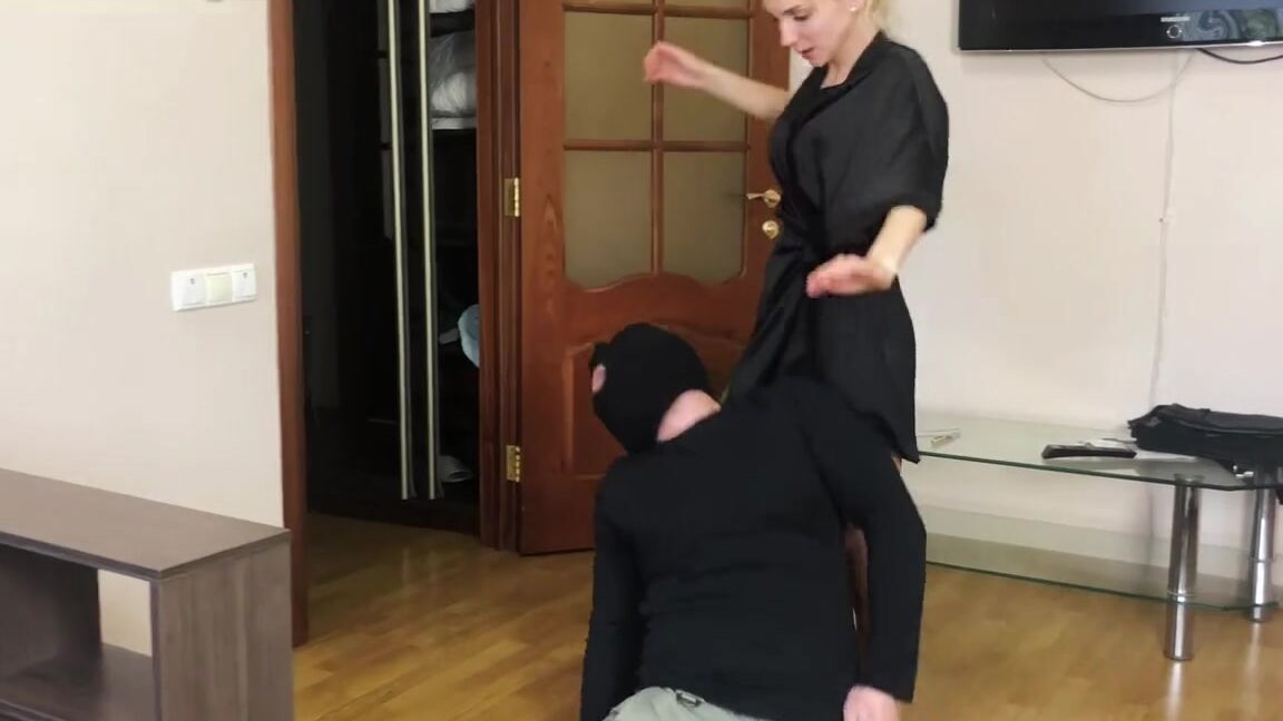 Just Hot Fight The Attack On Olga In The Housep