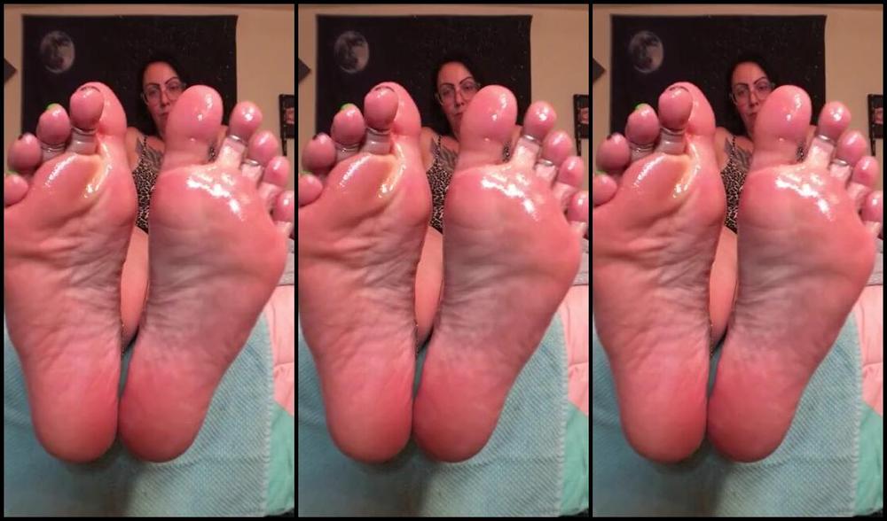 Mystikal Mami Nicknamed Mystikal Mami Onlyfans Oily Sole Tease