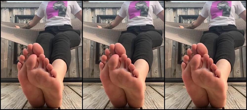 Queenz Sfeet Nicknamed Feetznation Onlyfans I Know I M Tempting It S Okay Give