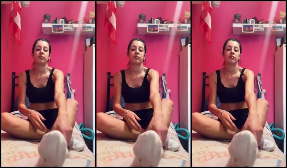 Sofia Ana Infinity Aka Infinityazzurra Foot Fetish 08 02 2023 Onlyfans Video Sono Tornata Dalla Mia Passeggiata Serale E Sono Stanchissima