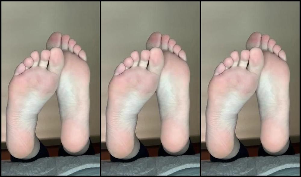 Kiki Kitsune Nicknamed Kiki Kitsune 04 17 2020 Onlyfans Video Custom Video I Did Just A Little Sole Action While I Game