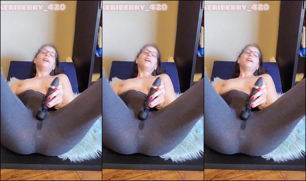 Keriberry Using A Vibe Through My Leggings Wearing A Huge Butt Plug Wait Till I Use My Doxy