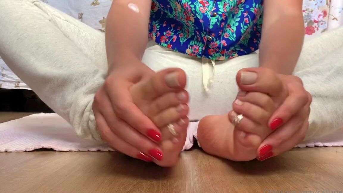 Caliupe Feet Nicknamed Caliupe Feet Foot Fetish 08 07 2021 Onlyfans Video Happy Weekend