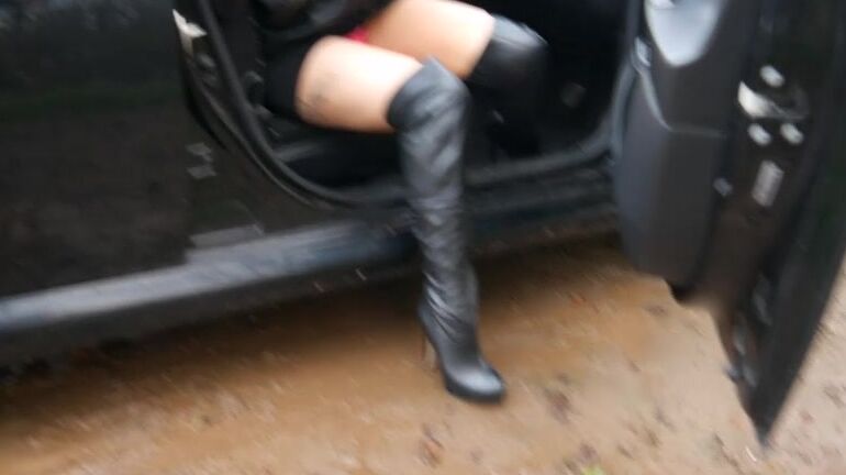 "ashleyjaymes" car fixing and building, damsel in distress, leather fetish, mud & quicksand sinking, pedal pumping Stuck In The Mud Car Trouble manyvids