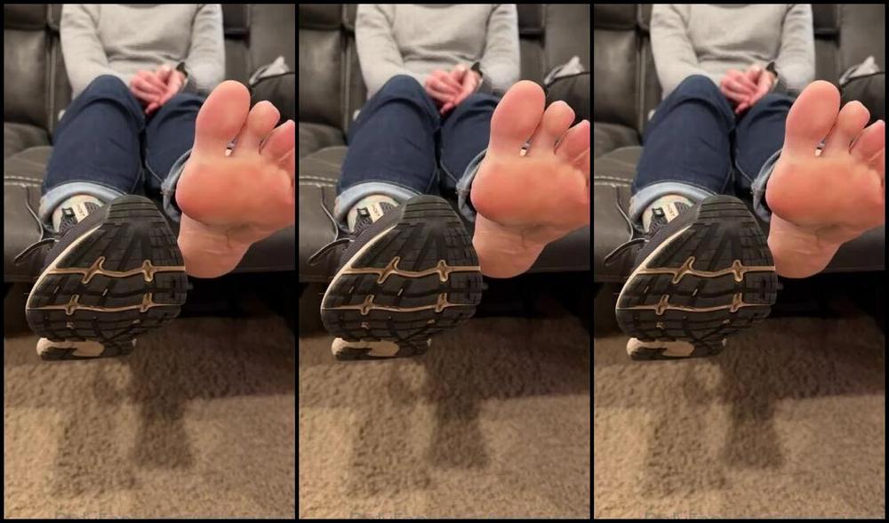 Solemate91 Nicknamed Solemate91 Onlyfans Feels So Good To Finally Get These Shoes Off