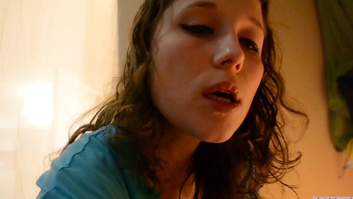 Anjee Lowe Erotic Makeup