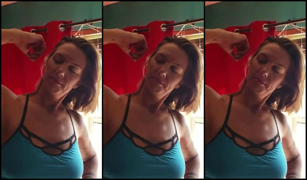 Themikaylamiles Onlyfans Will Gets The Bicep And Armpit Worship Session Of His Life Mikaylamiles Biceps Sweat Workout Ap