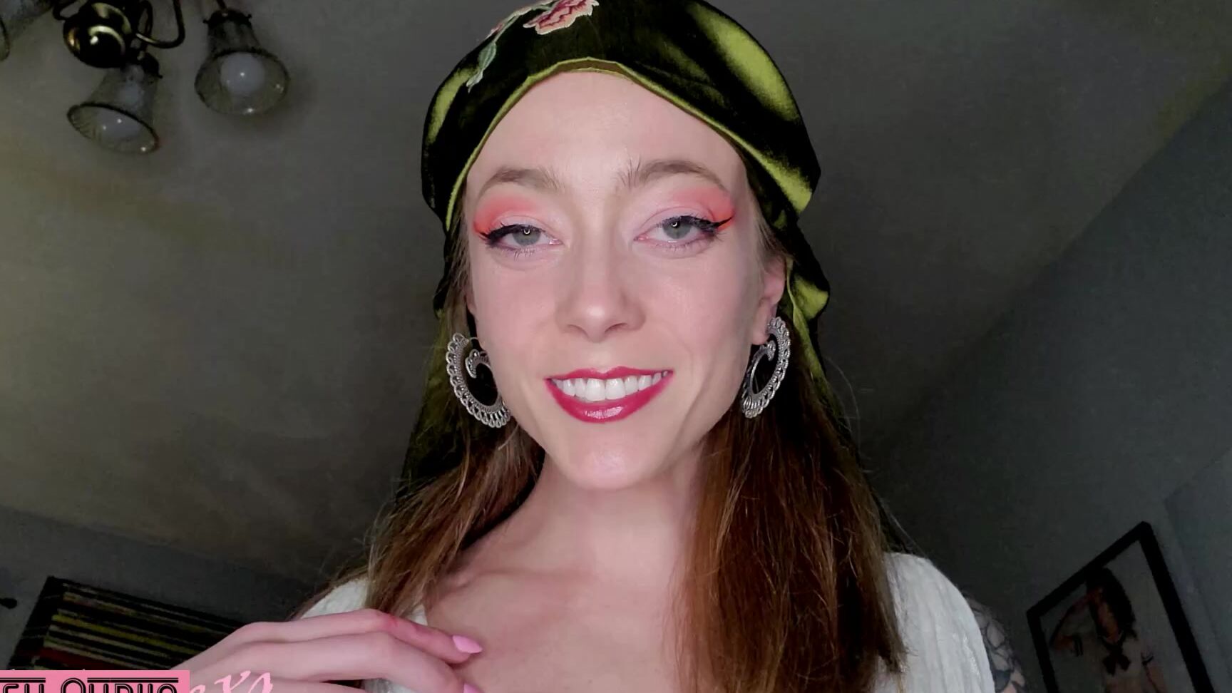 Riley Cyriis Genie Giantess Shrinks You Plays