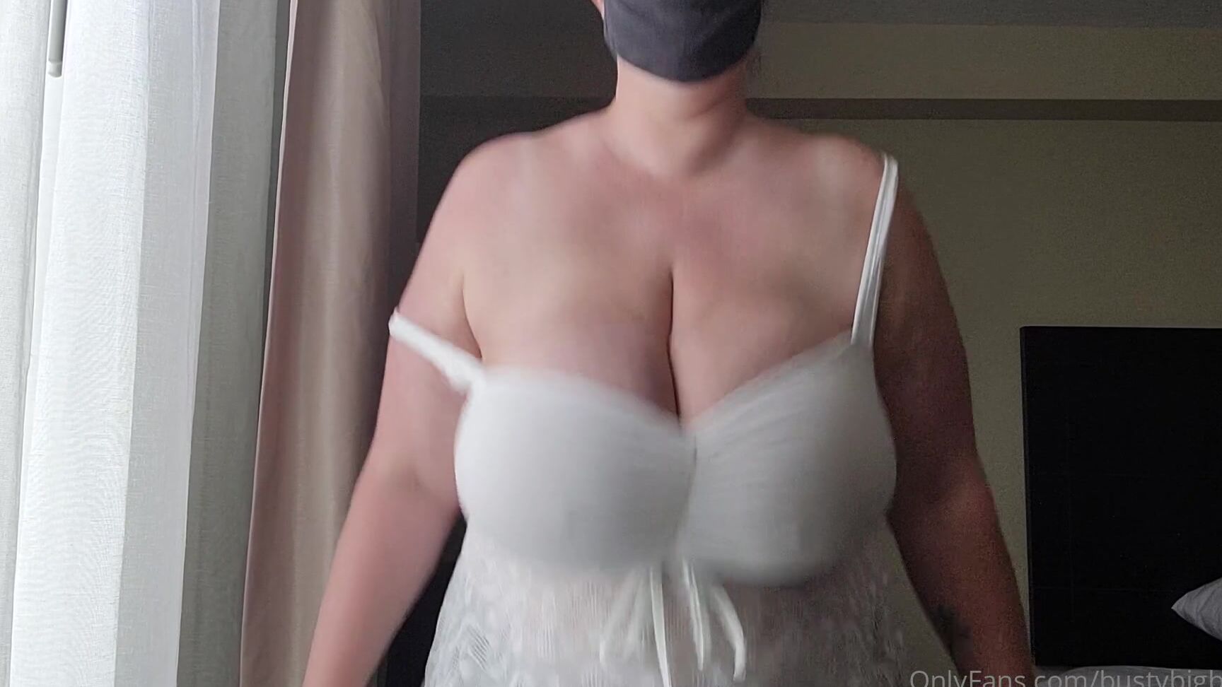 Bustybigbooty 2954843446 07 25 2023 Bouncing Right Out Of My Shirt