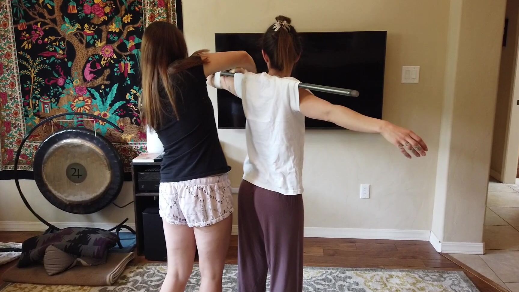 Embarrassment,Girl Girl,Role-playing games,Brunette,Brat Girls ciren verde roomate prank wars 4 ManyVids