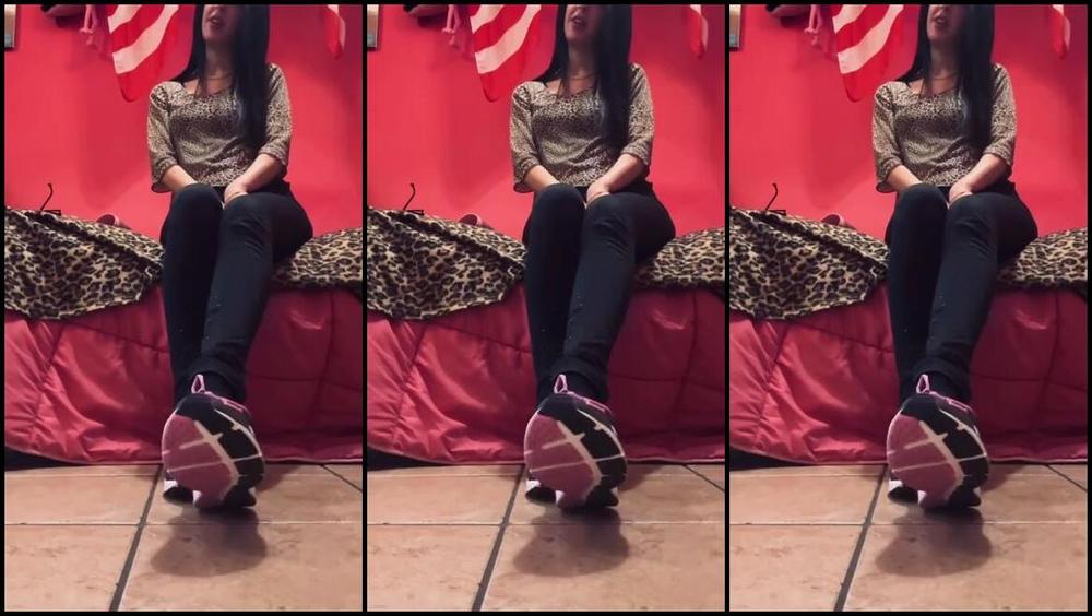 Sofia Ana Infinity Aka Infinityazzurra Foot Fetish 10 12 2023 Onlyfans Video Mi Tolgo Le Mie Sneakers Puzzolenti E Te Li Faccio Sniffarenon Svenire Eh I