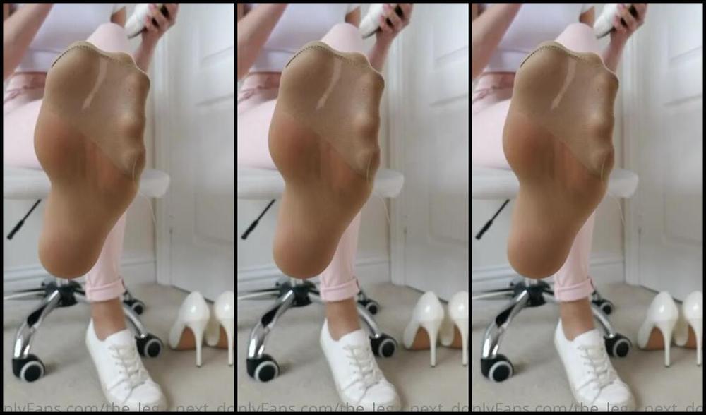 The Legs Next Door Nicknamed The Legs Next Door Onlyfans Pretty In Pastel With The Addition Of Bouncing Titties And A Shoe Change Annabel