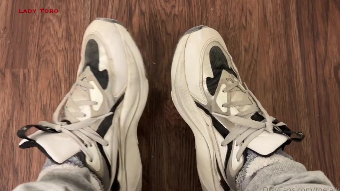 Lady Toro Nicknamed Theladytoro 12 02 2024 Onlyfans Video Just Hiked 4 Miles In My Fuzziest Socks So You Know Theyre Extra Sweaty Ready To