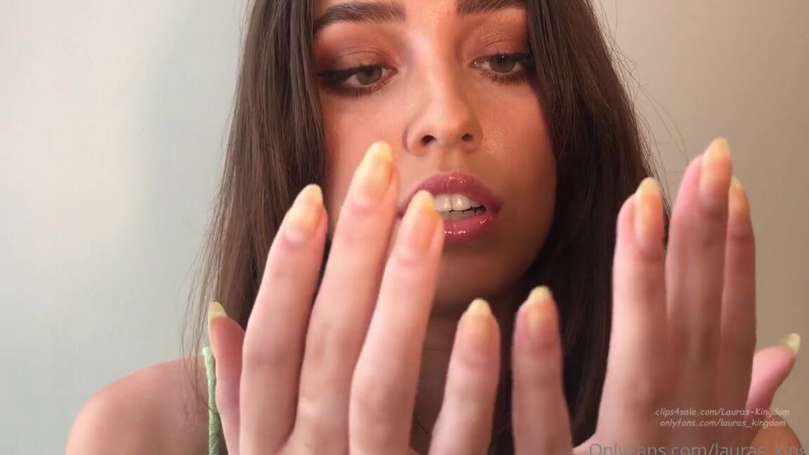 Lalalaura Nicknamed Lauras Kingdom 12 28 2023 Onlyfans Video Alexs Evil Claw Talk 2