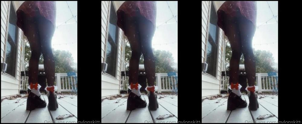 Nylonskitten Nicknamed Nylonskitten 10 17 2022 Onlyfans Video Getting A Little Fresh Air During My Lunch Break Today But I Did Get Naughty After