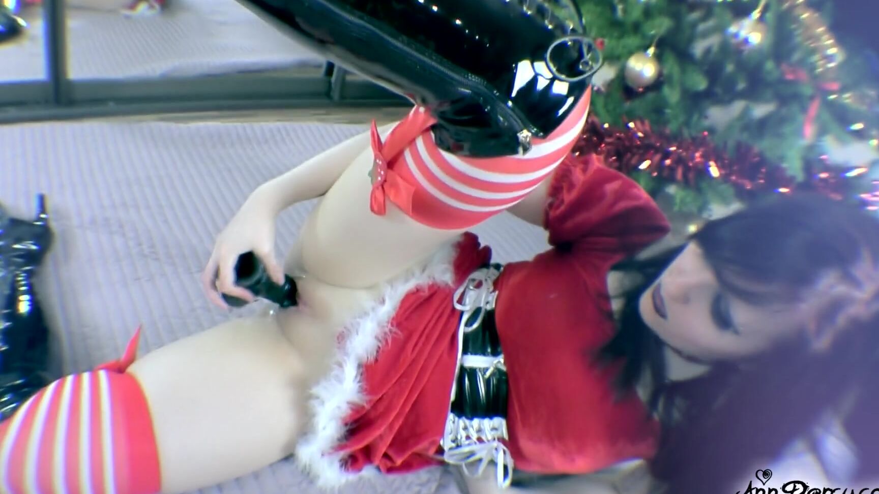 Anndarcy Xmas Creamy Wet Masturbation