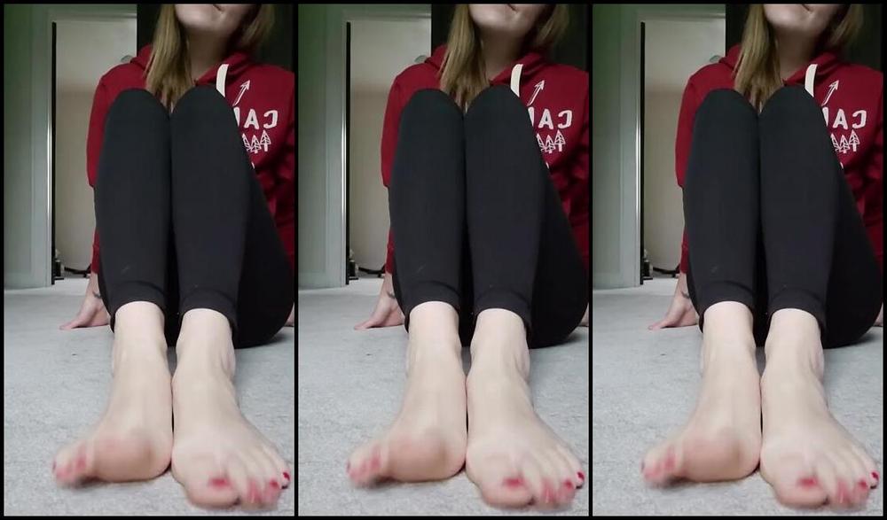 Sloans Paws Nicknamed Sloan Paws 12 30 2019 Onlyfans Video More Of A Focus On My Toes And This Hot Red Pedi