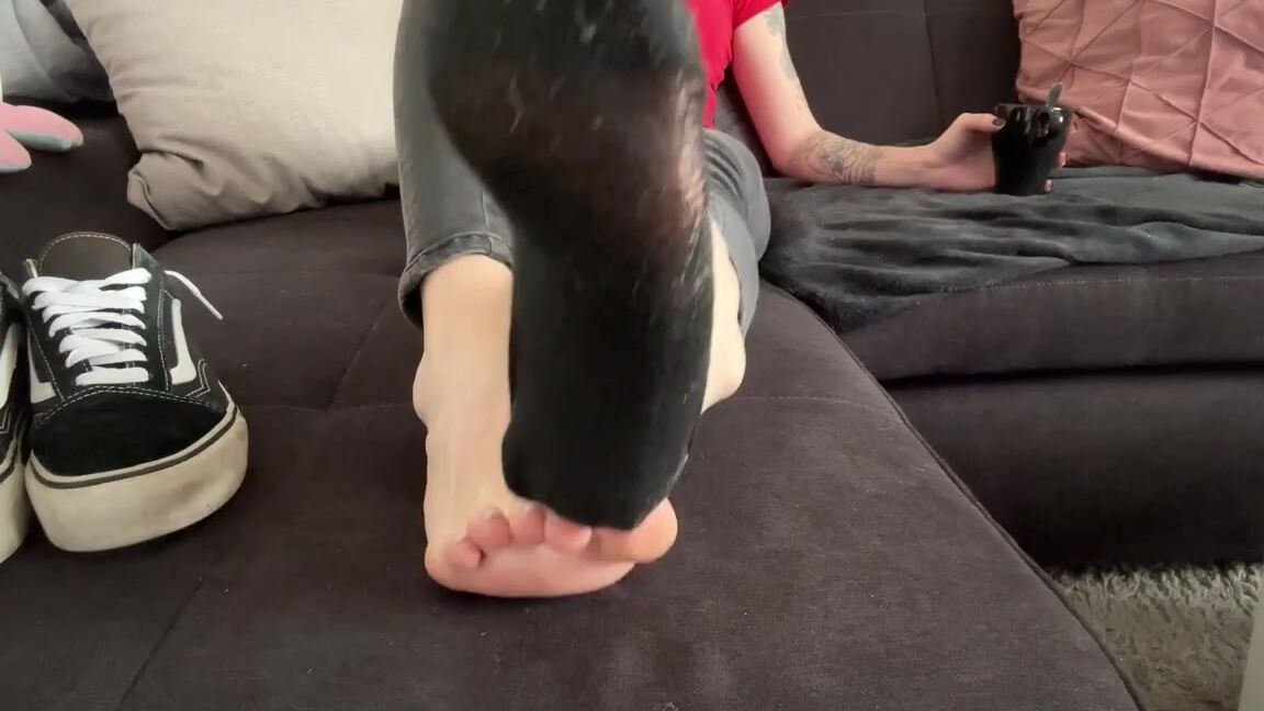 Socksfeet Misstress Nina Onlyfans 03 17 2024 Did You Like My Sweaty And Stinky Black Ped Socks While I Relax In Front Of