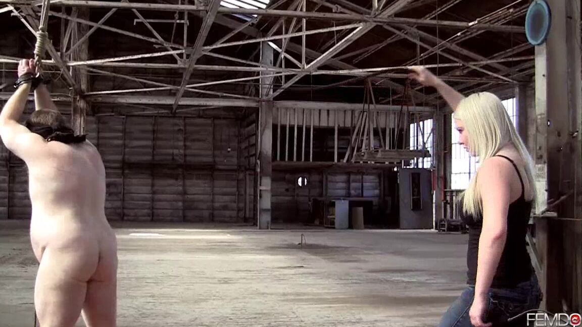 FemdomEmpire Lexi Sindel - No one will hear you