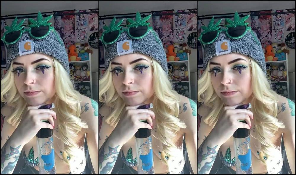 Sourstrawberry Stream Started At Pm Stream