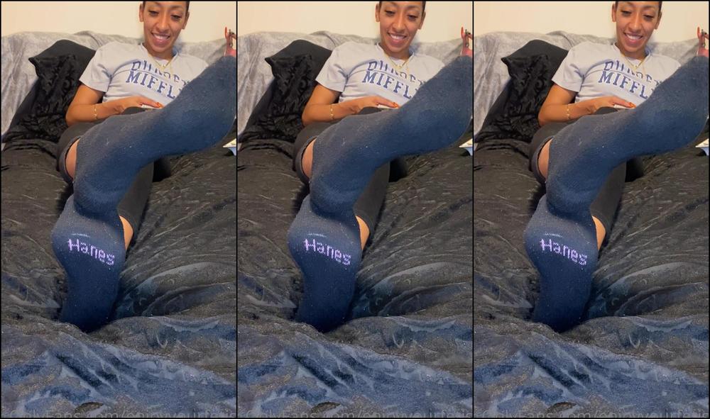 Enjoyyourfetish Soles Reveal And Sexy Foot Play With Tenlittoes