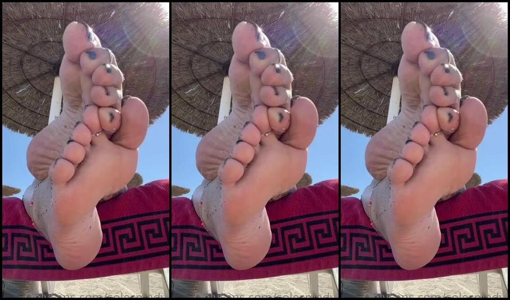 Solesmad Fetish Queen Aka Solesmadvip Onlyfans Funny Beach Days