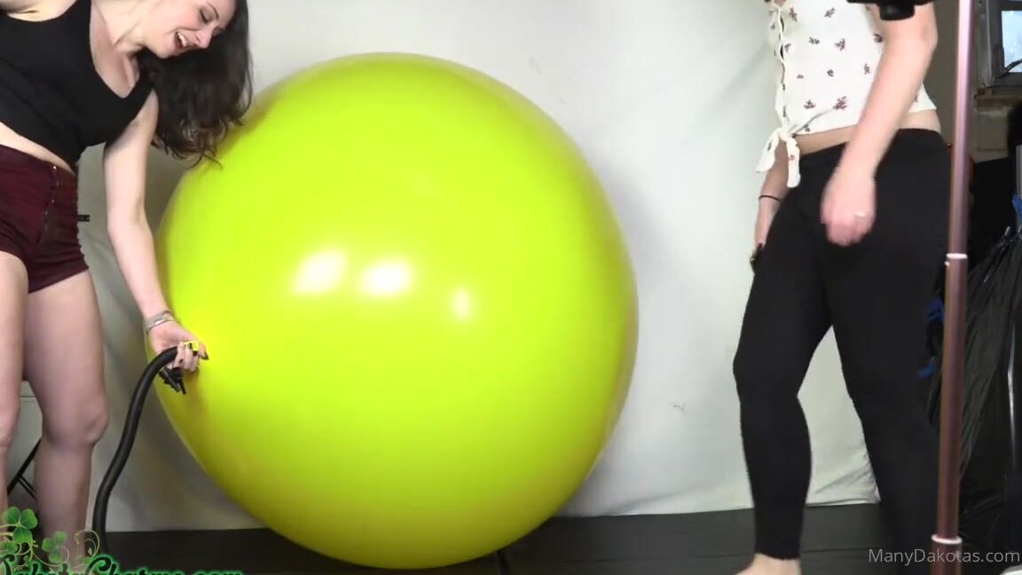 Dakota Charms Nicknamed Dakotacharms Onlyfans I Have A Custom Where I Am Supposed To Be Stuck In A Giant Balloon Sticking One Barefoot In The Lat