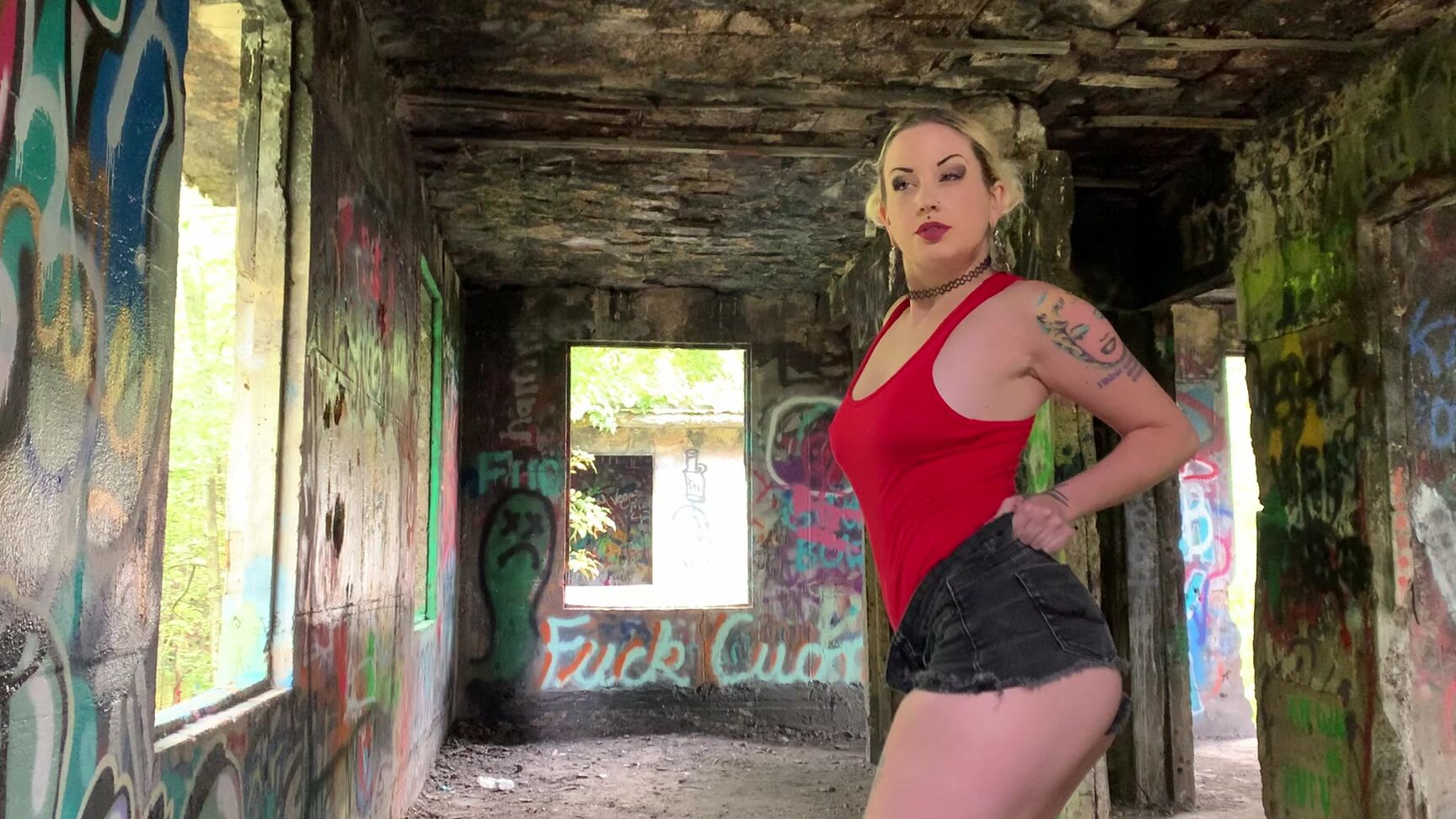 Ladylazarus Modeling At Concrete City