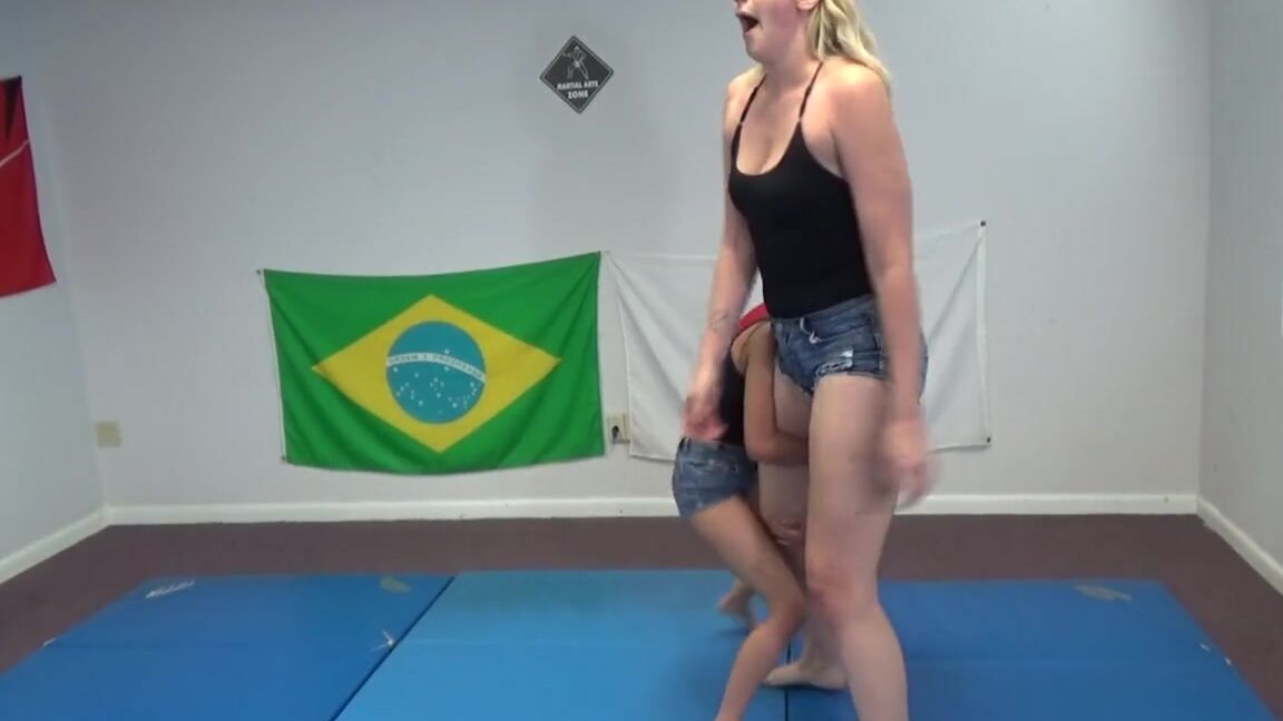 grappling girls in action ggamazons147_Jq Clips4Sale