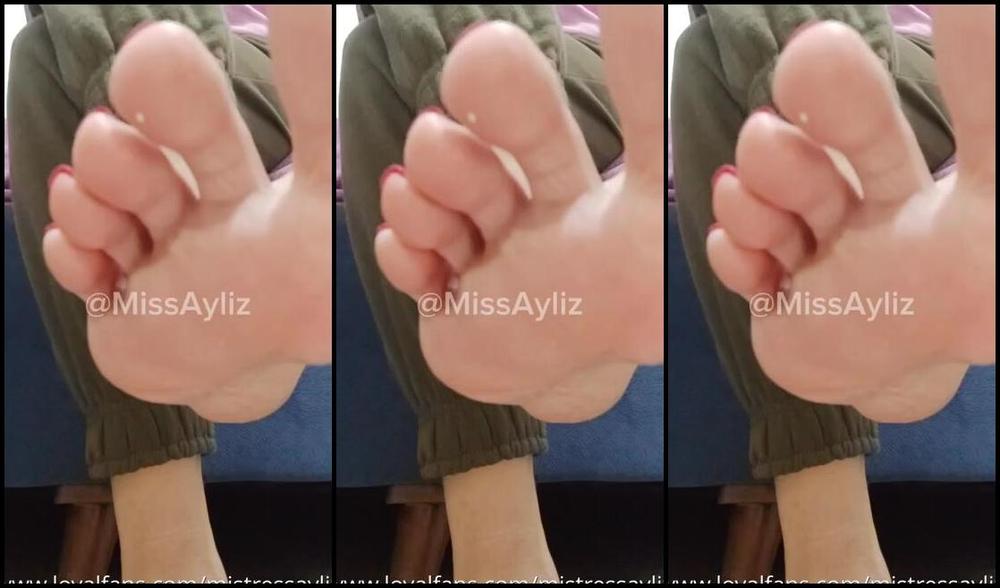 Mistress Ayliz Humiliation 4 Loyalfans
